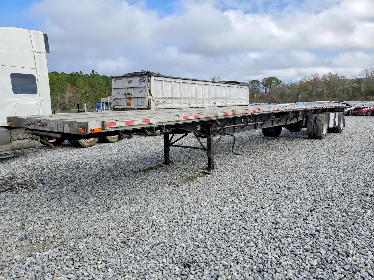 2002 Transcraft Flatbed Trailer