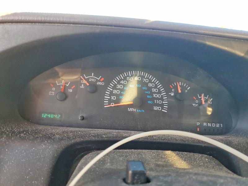 2000 Dodge Ram Wagon B1500