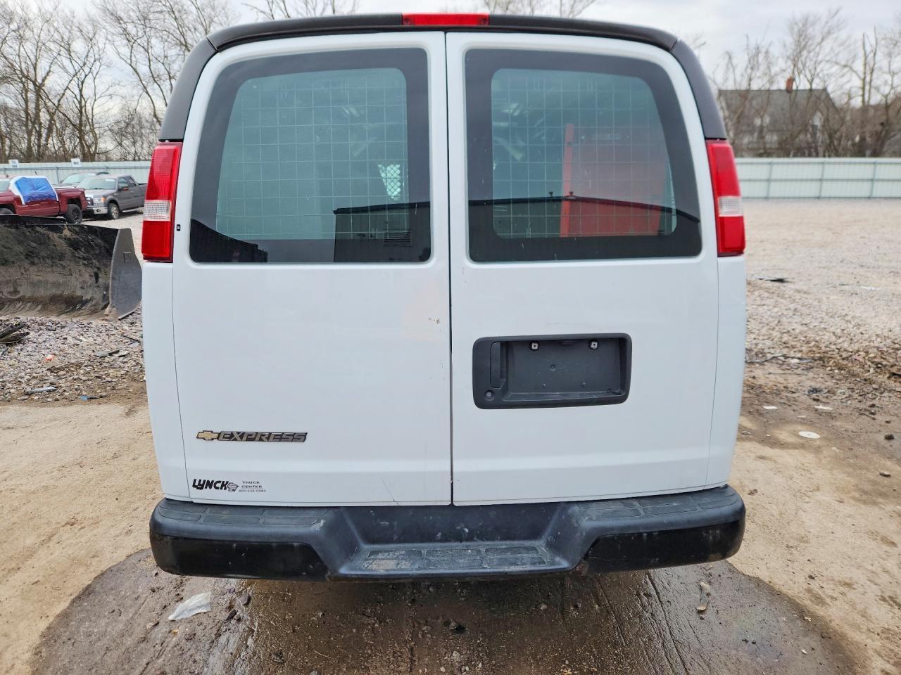 2017 Chev Express G2500