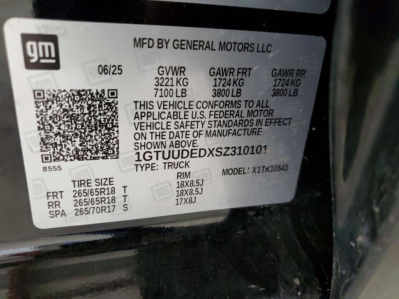 2025 GMC Sierra K1500 SLT