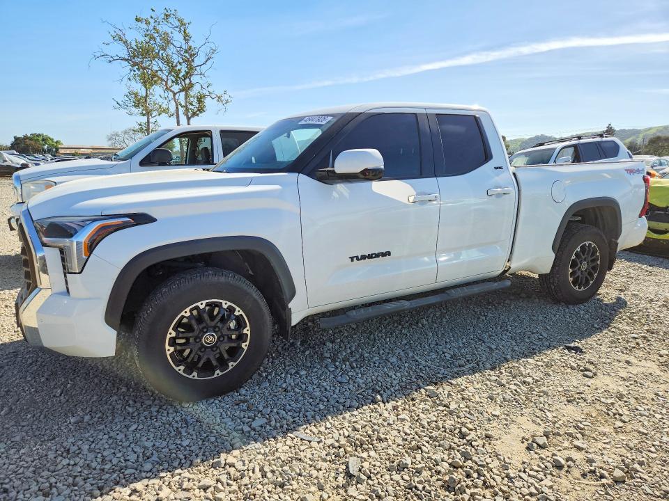 2022 Toyota Tundra SR5