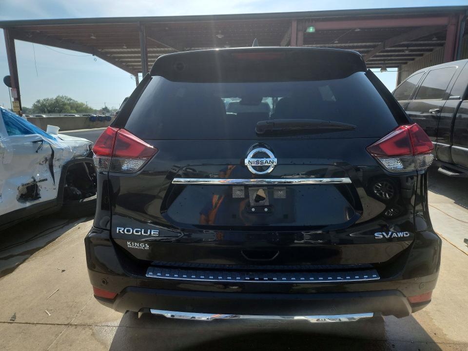 2020 Nissan Rogue sv