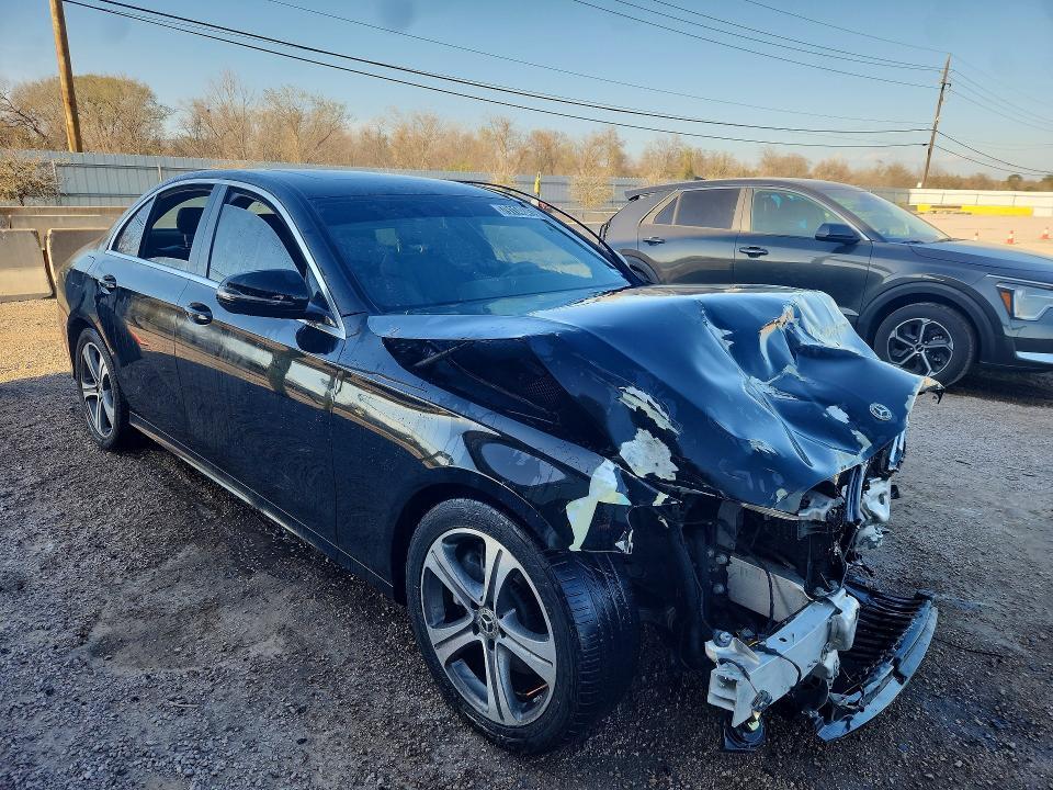 2019 Mercedes-Benz E 300