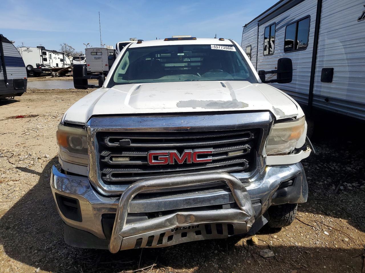 2015 GMC Sierra 3500 Flatbed Truck