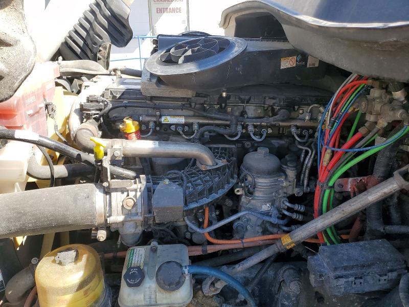 2016 Freightliner Cascadia 125 Semi Truck