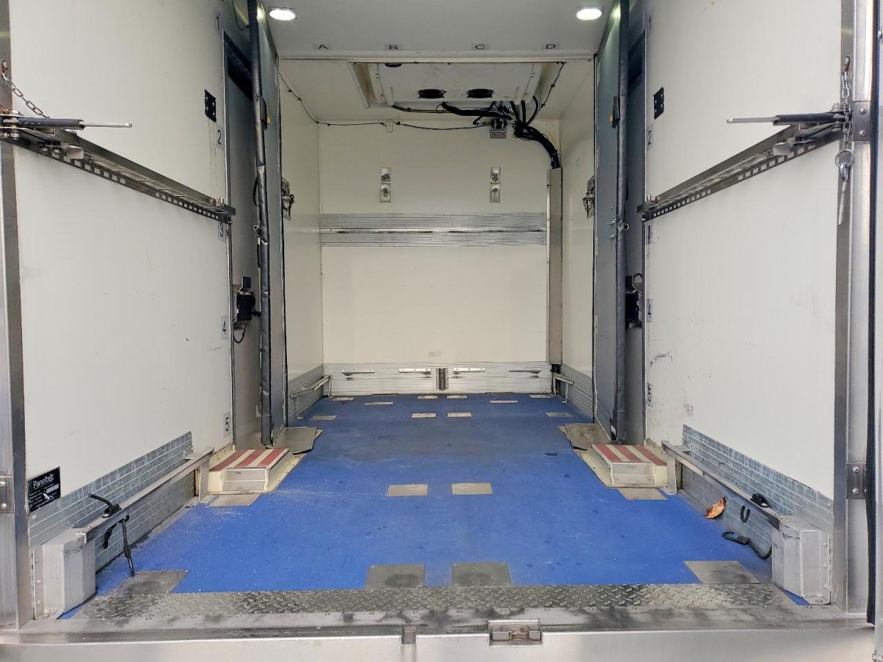 2020 Ford Transit Delivery Truck