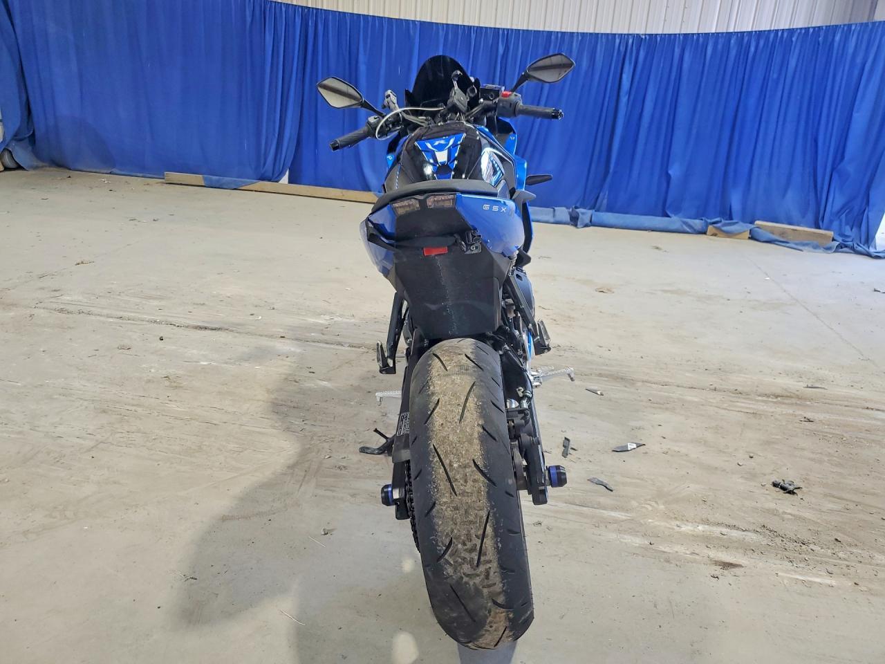 2025 Suzuki GSX800 F