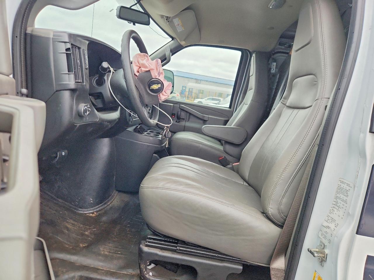 2025 Chevrolet Express 2500 Cargo Utility / Service Van