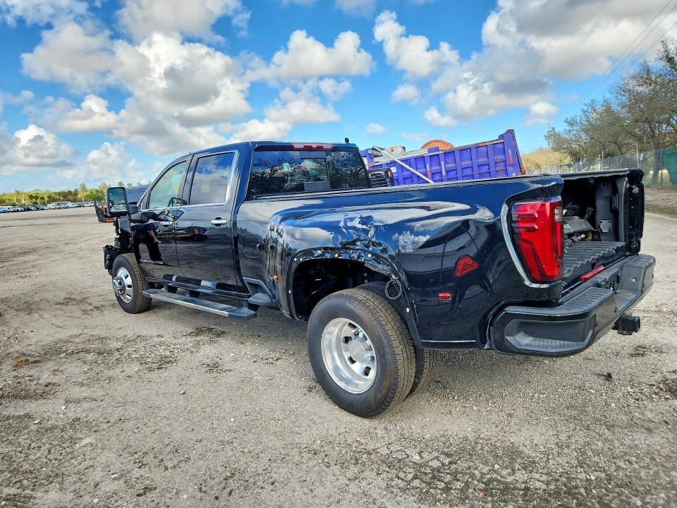 2024 GMC Sierra K3500 Denali