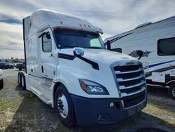 Salvage trucks for sale at San Diego, CA auction: 2020 Freigliner 2020 Freightliner Cascadia 126 Semi Truck