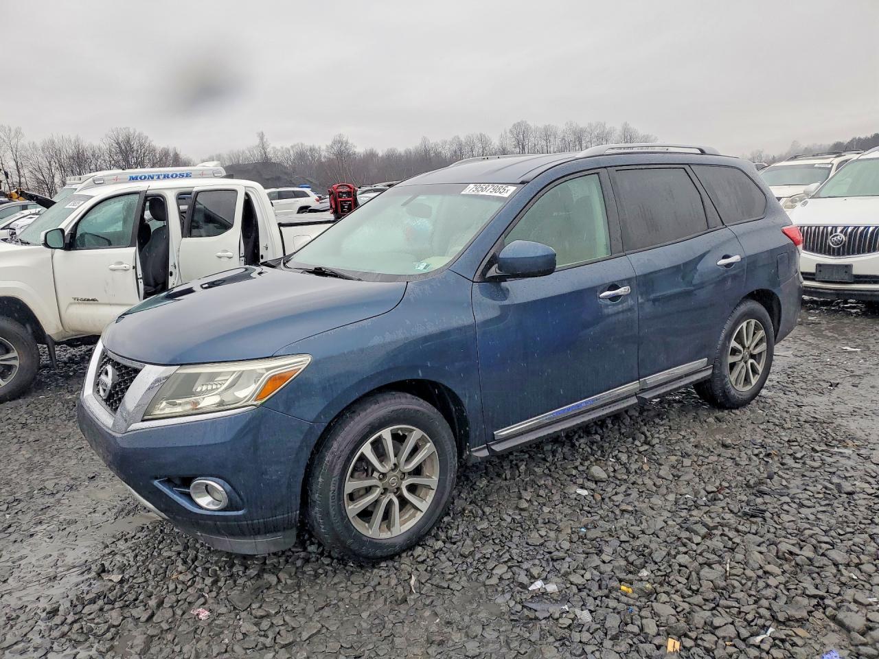 2013 Nissan Pathfinder s