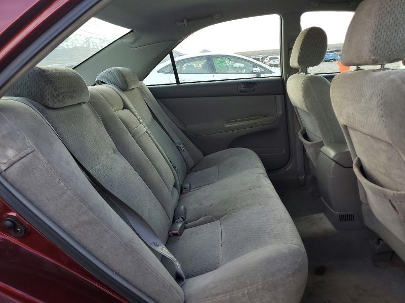 2004 Toyota Camry