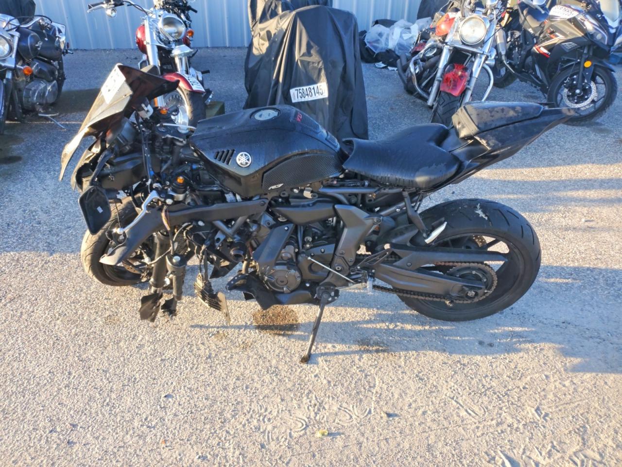 2023 Yama YZFR7