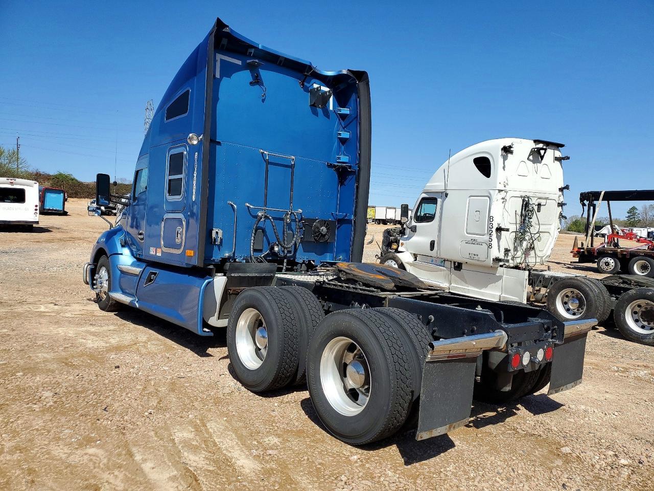 2018 Kenworth Construction T680