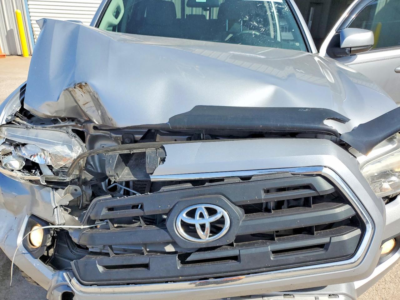 2016 Toyota Tacoma SR5