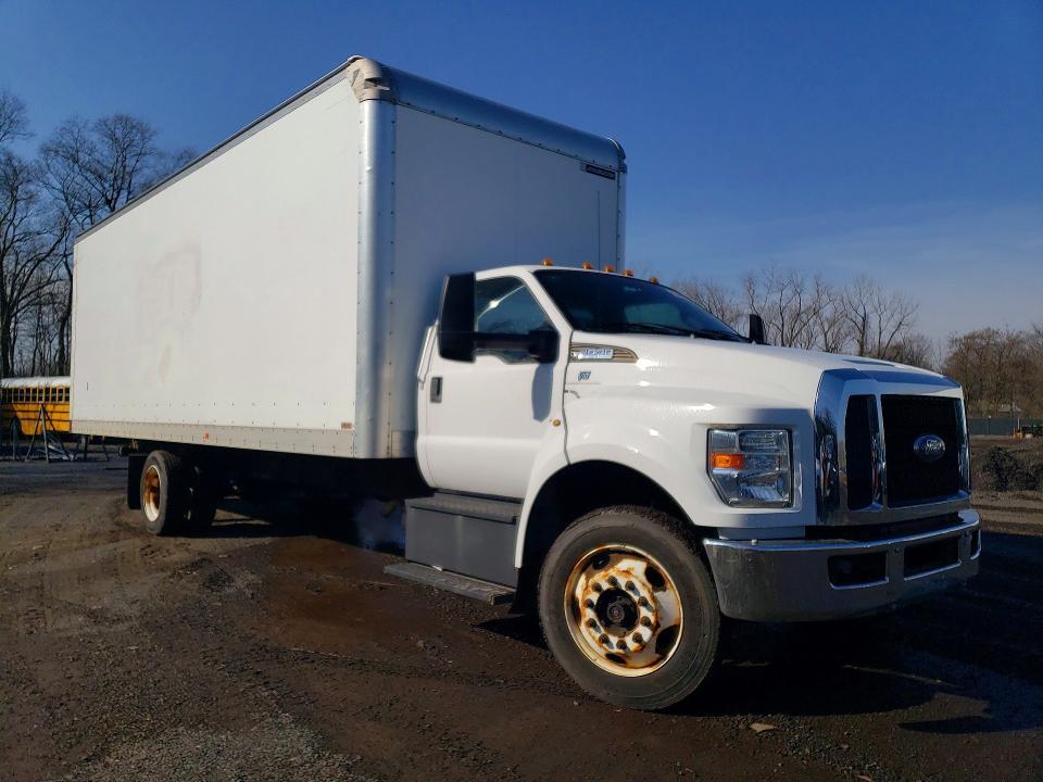 2016 Ford F650 Super Duty BOX Truck