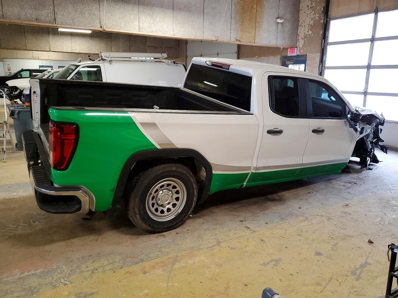 2022 GMC Sierra C1500