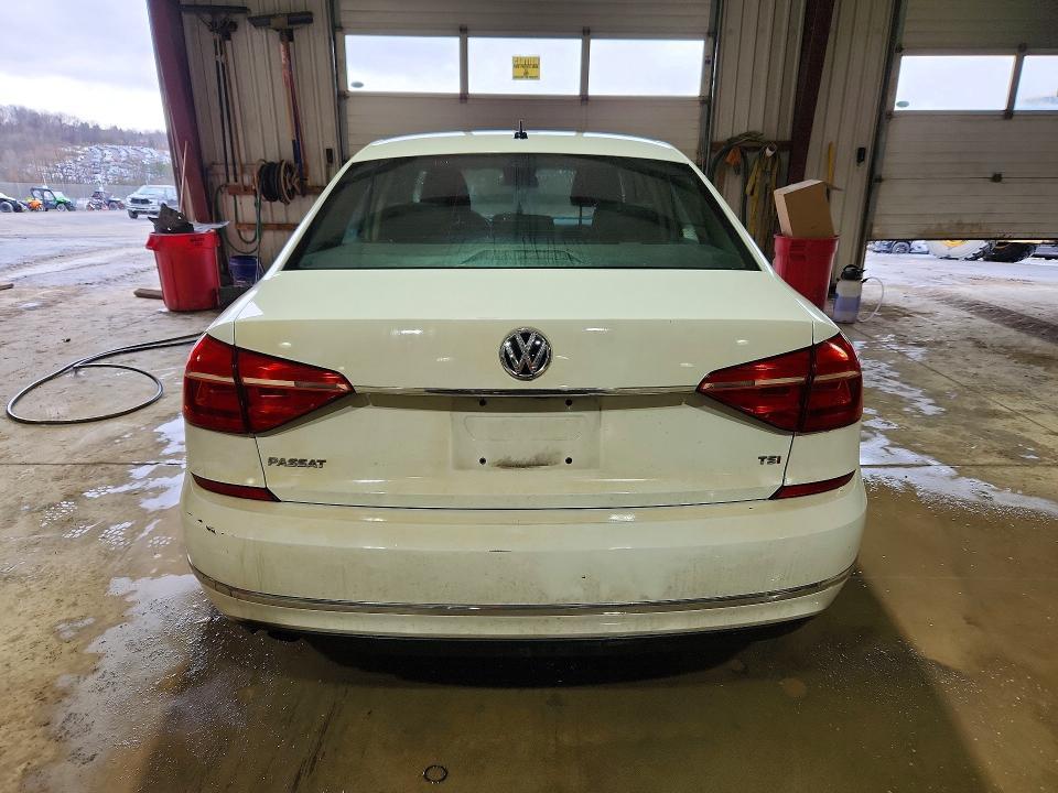 2016 Volkswagen Passat s