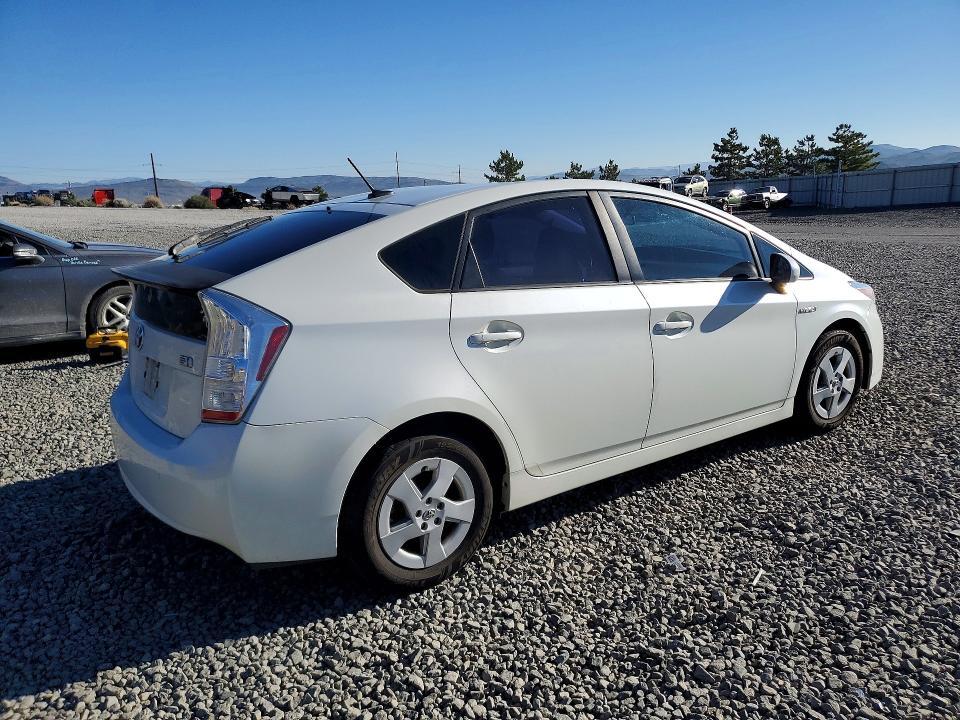 2010 Toyota Prius iii