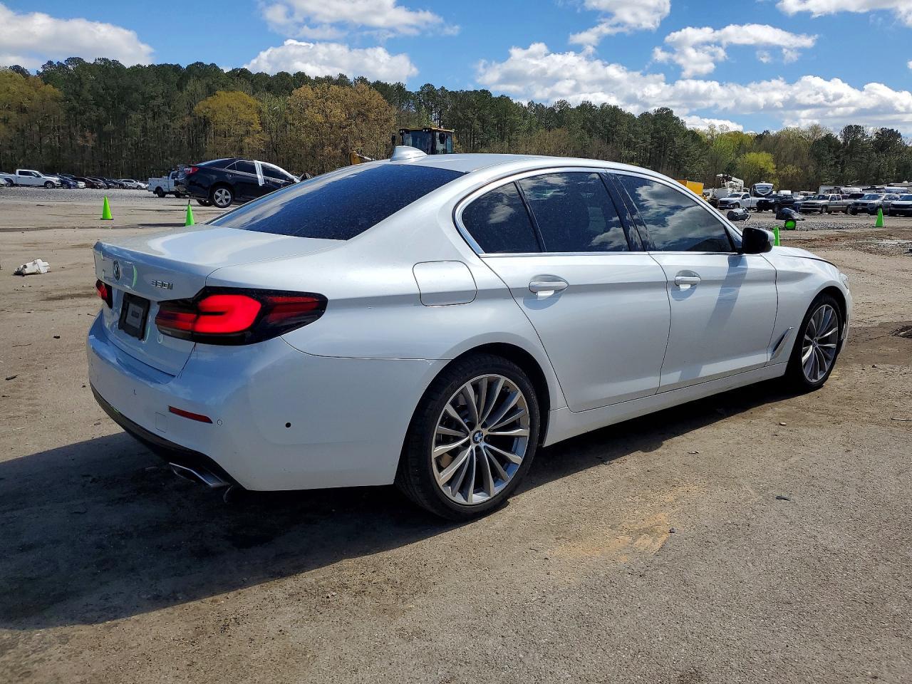 2021 BMW 530 i