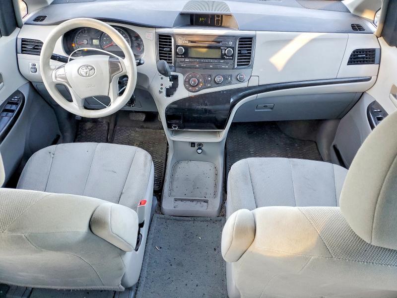 2012 Toyota Sienna Base 7-passenger