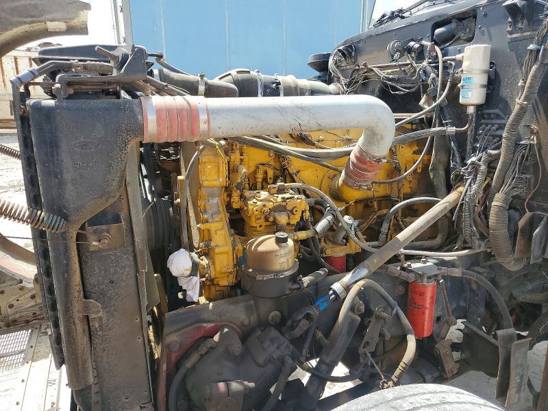 2004 Peterbilt 378 Dump Truck