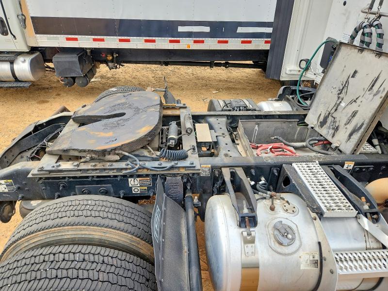 2018 Peterbilt 579 Semi Truck