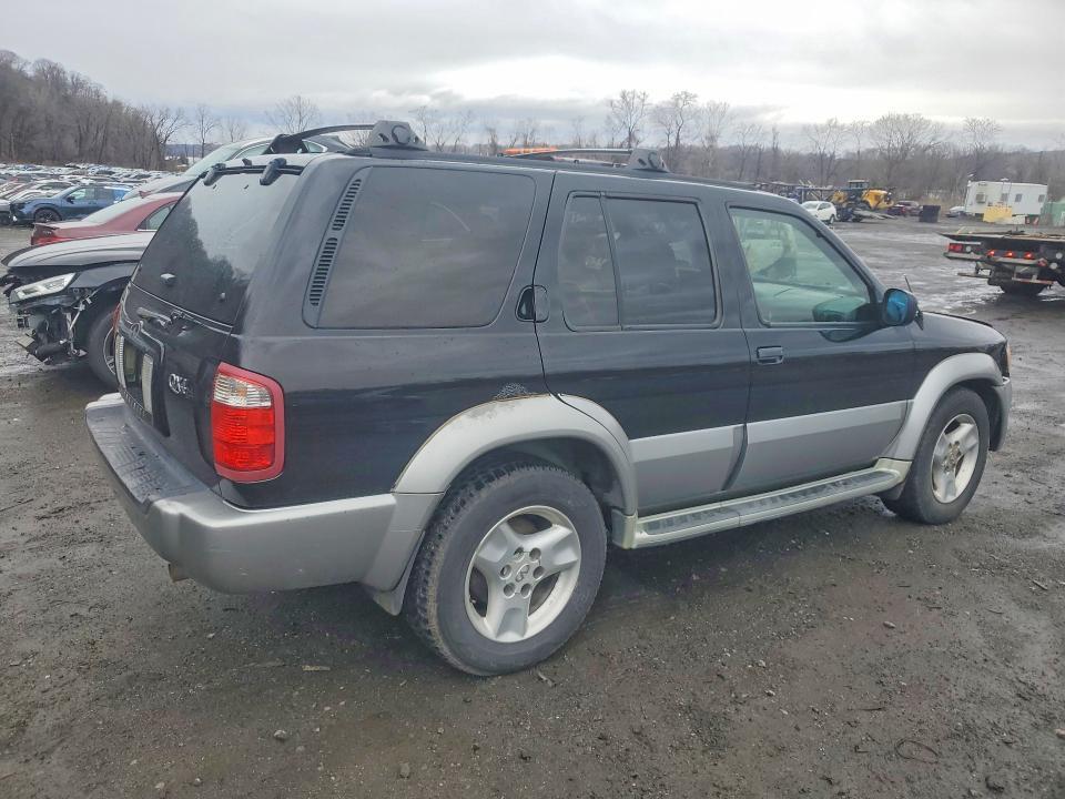 2001 Infiniti QX4 Base