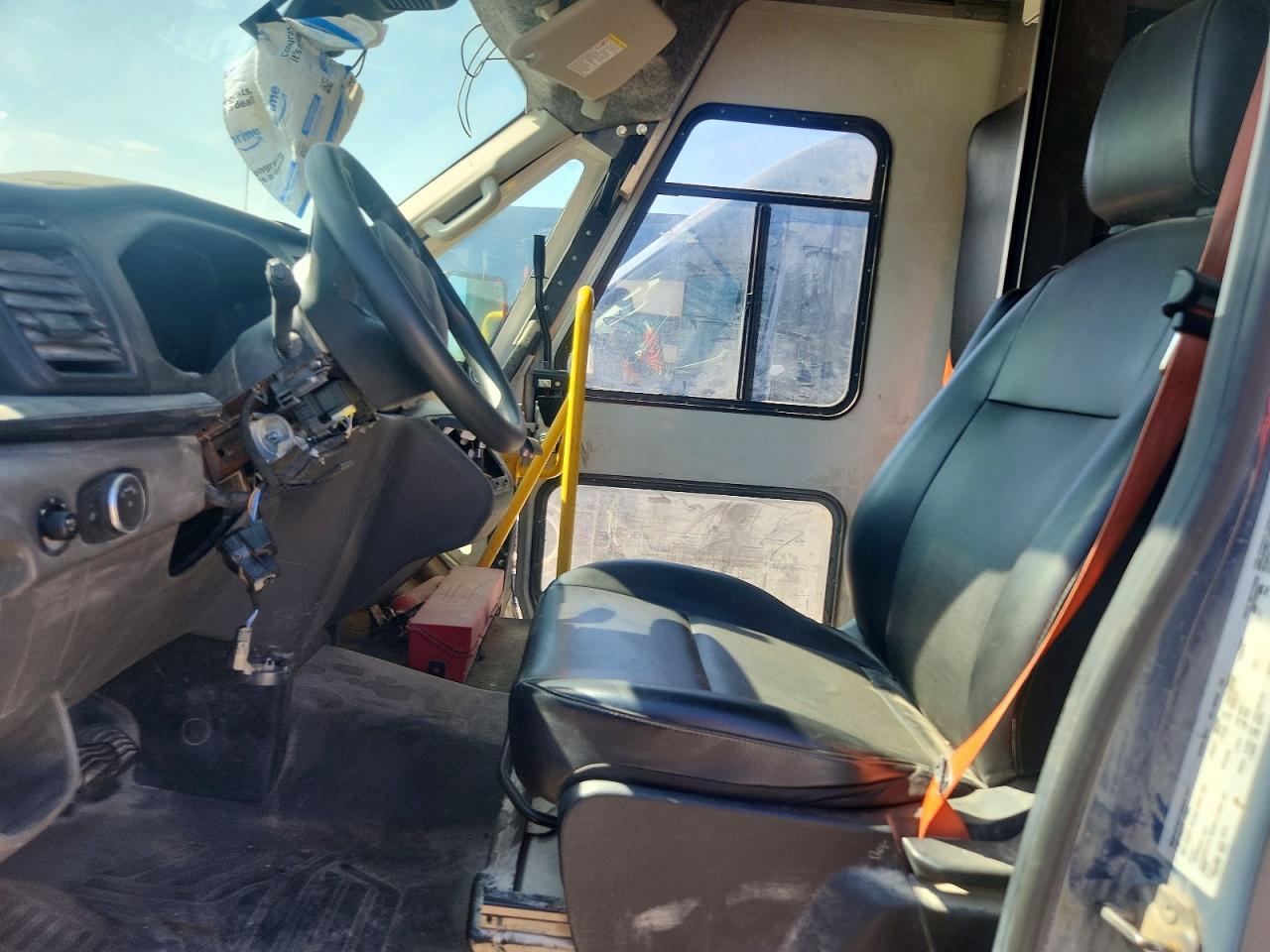 2021 Ford Transit Delivery Truck