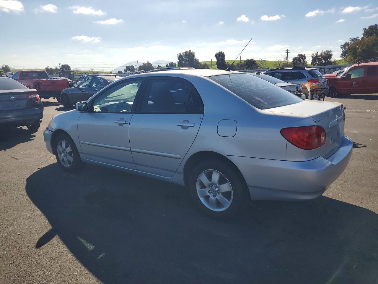 2005 Toyota Corolla le