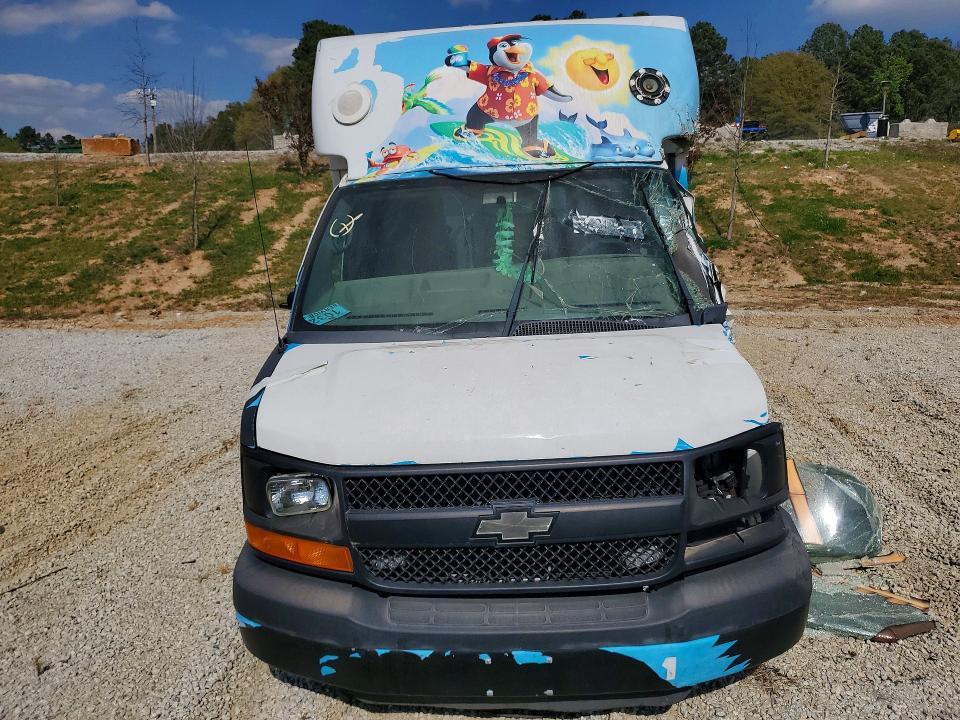 2013 Chev Express G3500