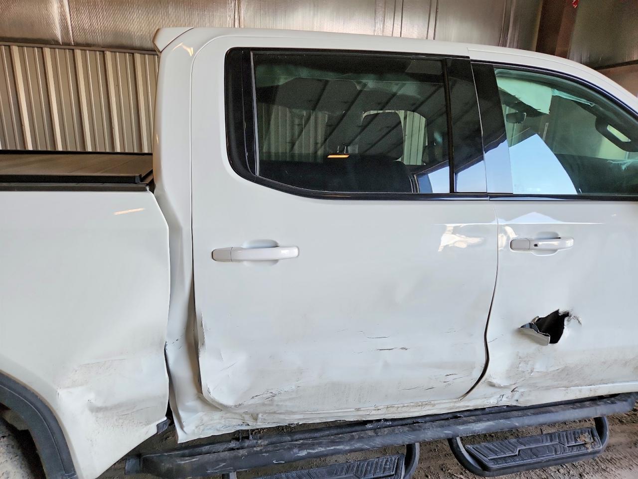 2023 GMC Sierra K1500 AT4