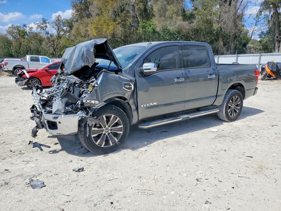 2017 Nissan Titan SL