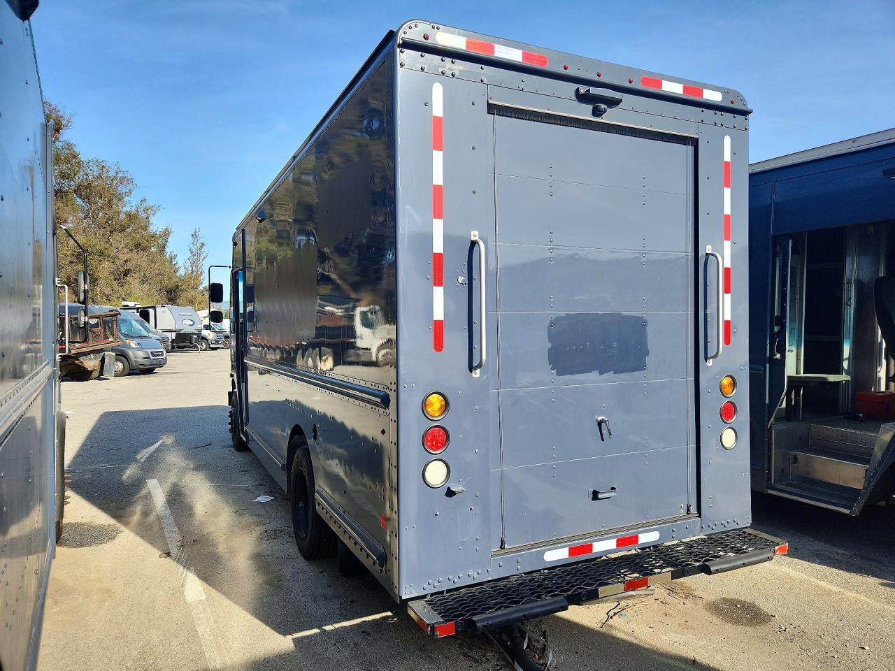 2020 Freightliner Chassis M Line WALK-IN Van