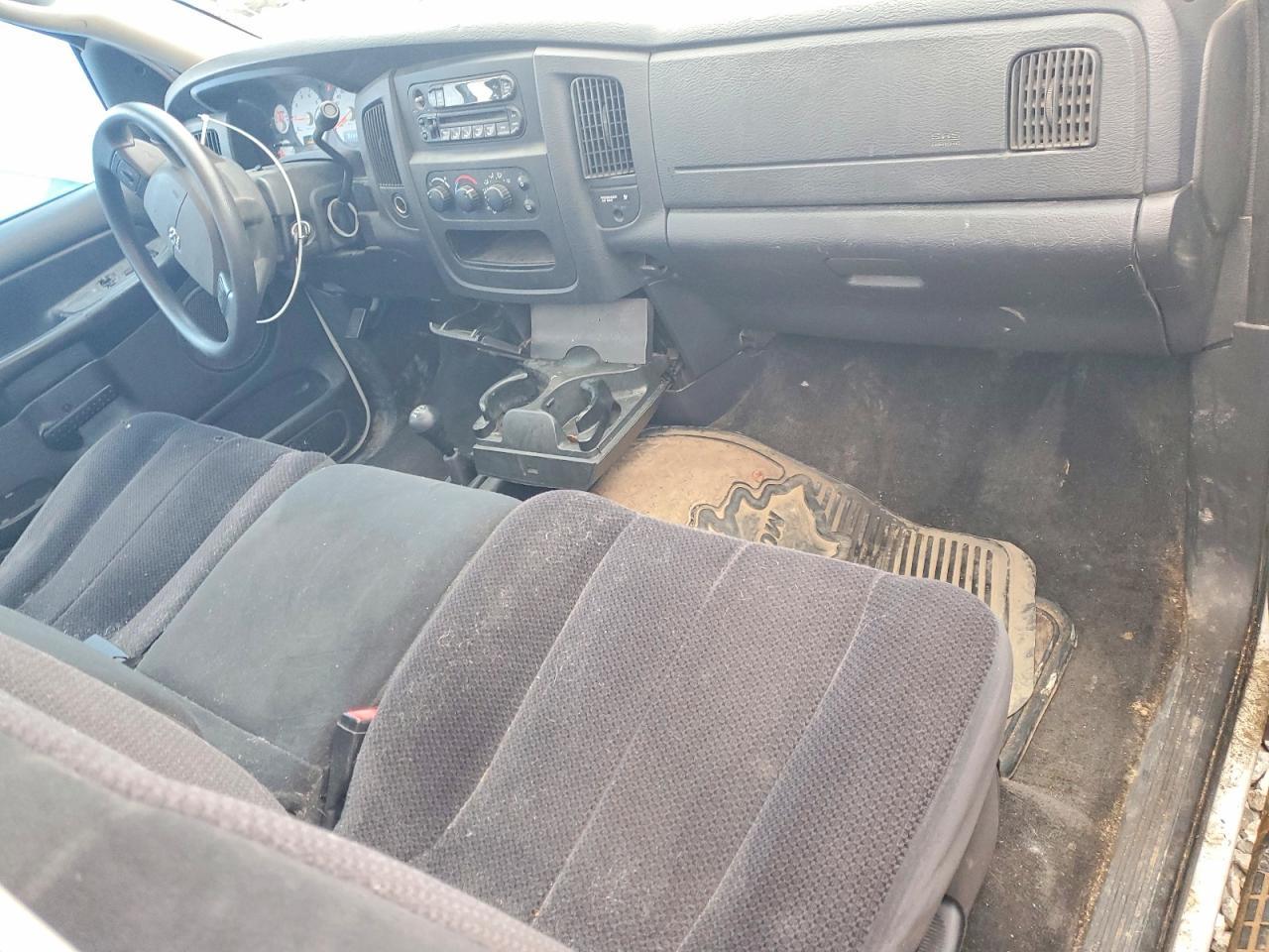 2004 Dodge RAM 1500 ST