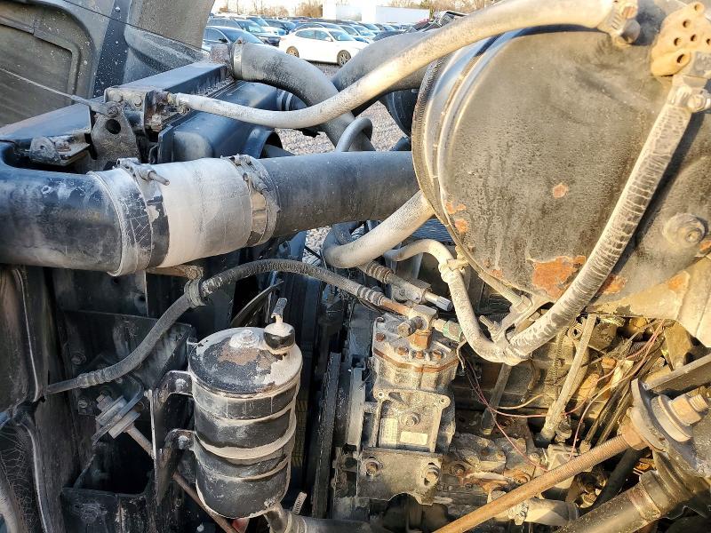 1993 International F-8100 Spreader Truck