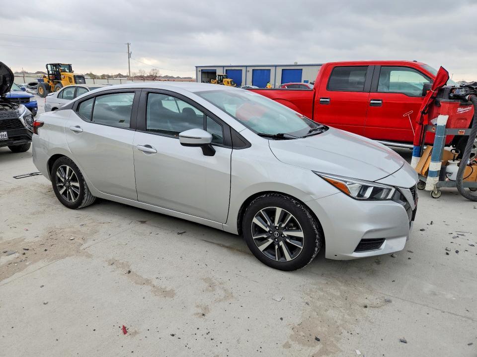 2021 Nissan Versa sv