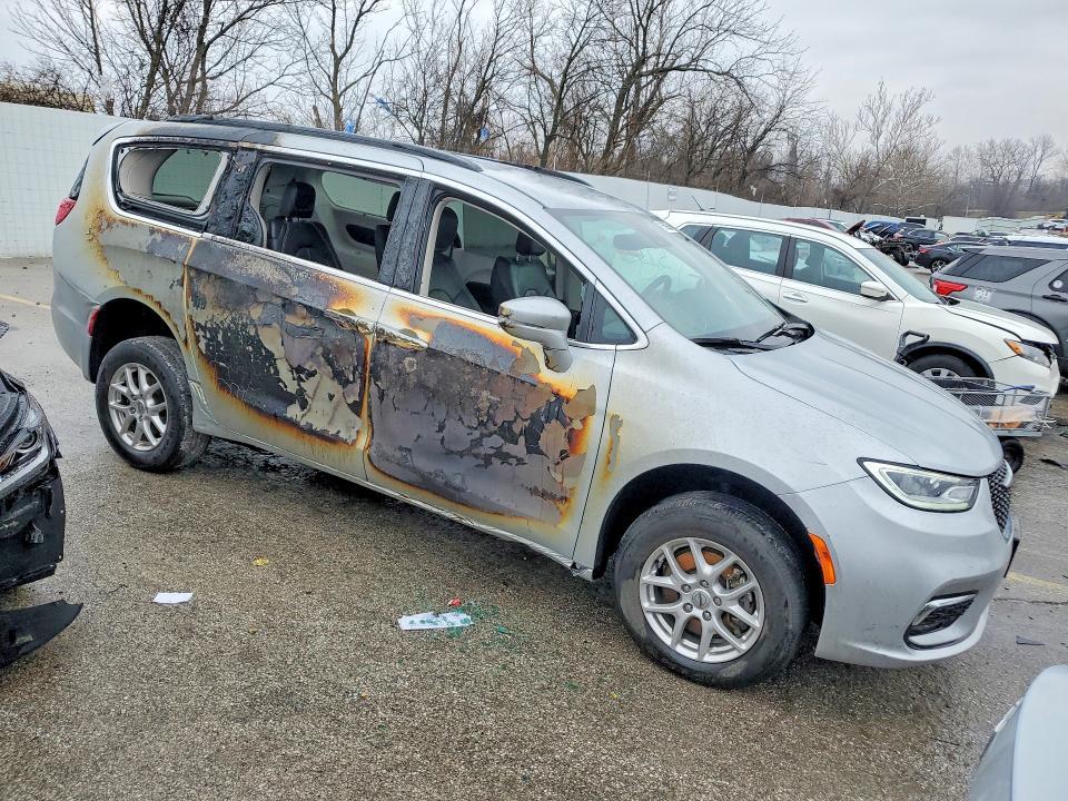 2022 Chrysler Pacifica Touring l