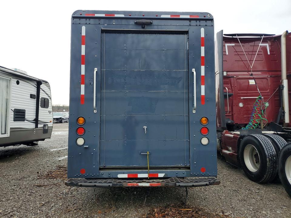 2020 Freightliner MT45G Chassis Delivery Truck