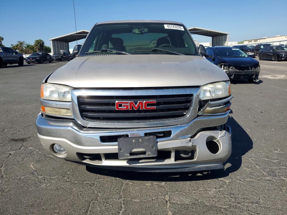 2005 GMC New Sierra C1500