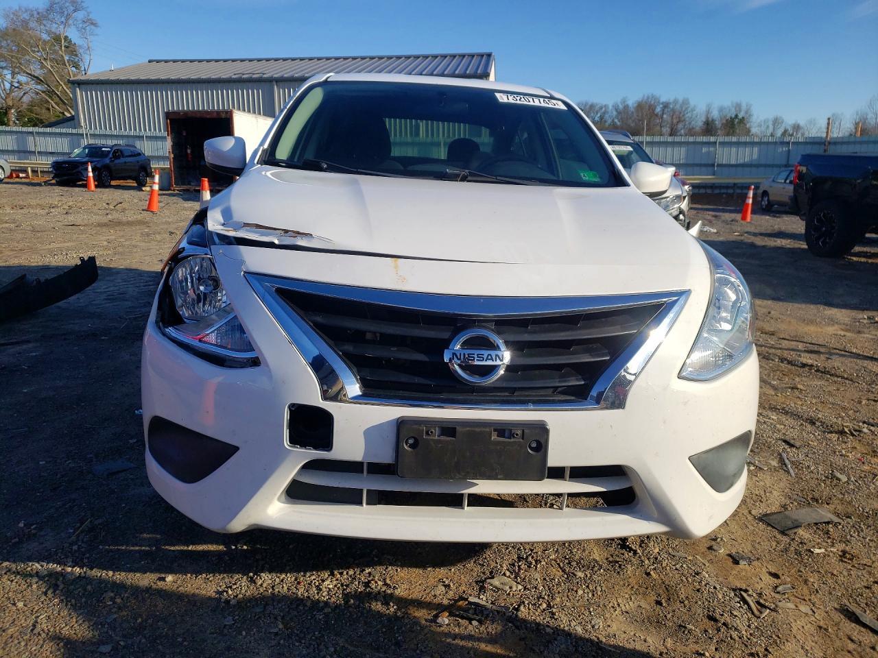 2017 Niss Versa