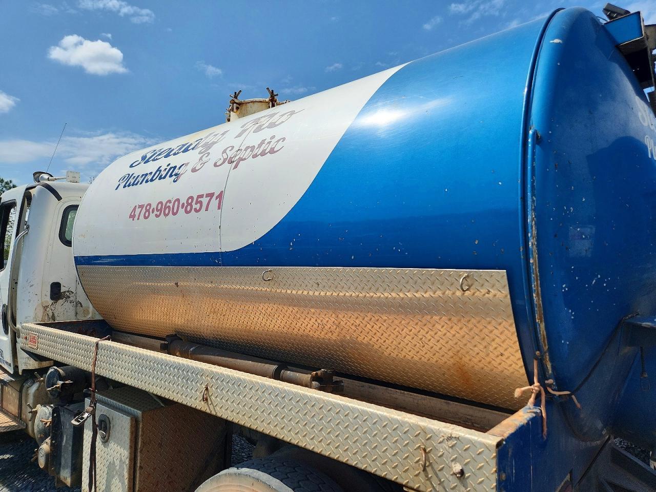 2008 Freightliner Business Class M2 Septic Truck