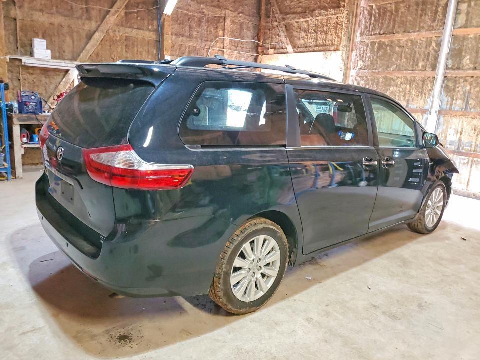 2017 Toyota Sienna xle 7-passenger