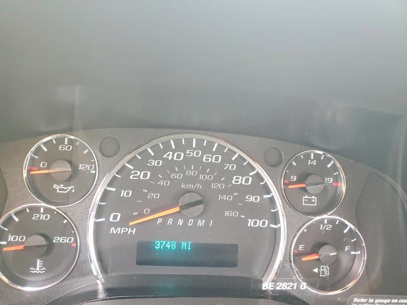 2025 Chev Express G2500