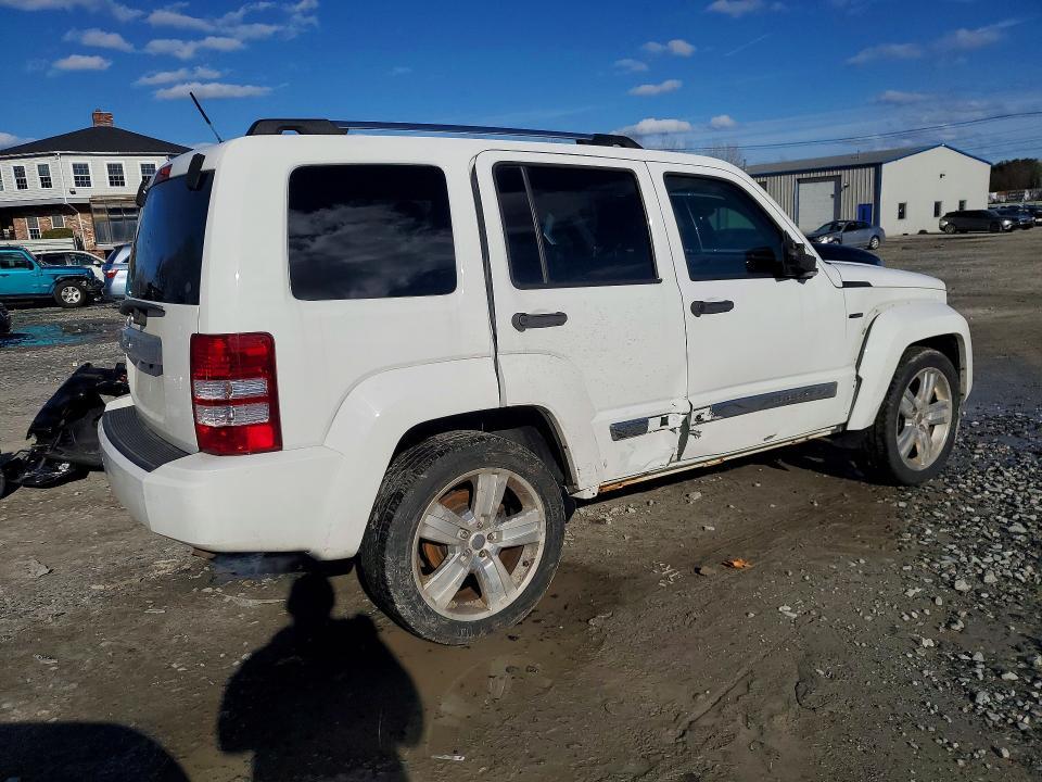 2012 Jeep Liberty jet