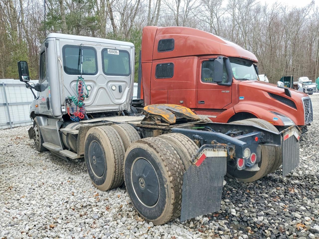 2019 Freigliner 2019 Freightliner Cascadia 125 Semi Truck