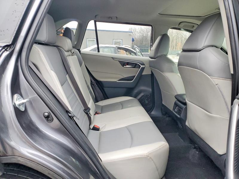 2019 Toyota Rav4 xle Premium