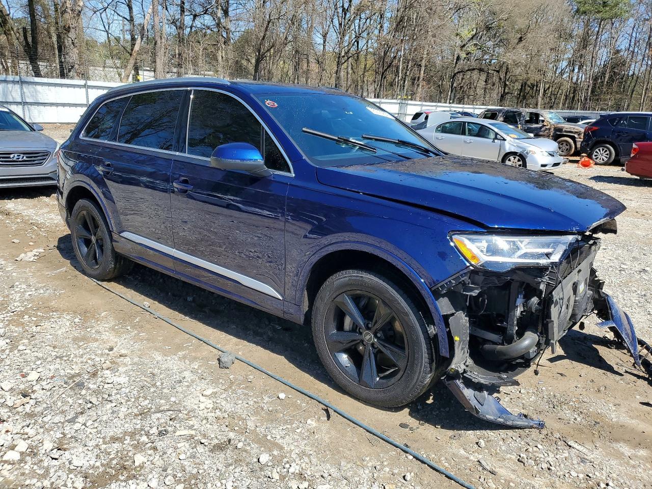 2022 Audi Q7 Premium Plus