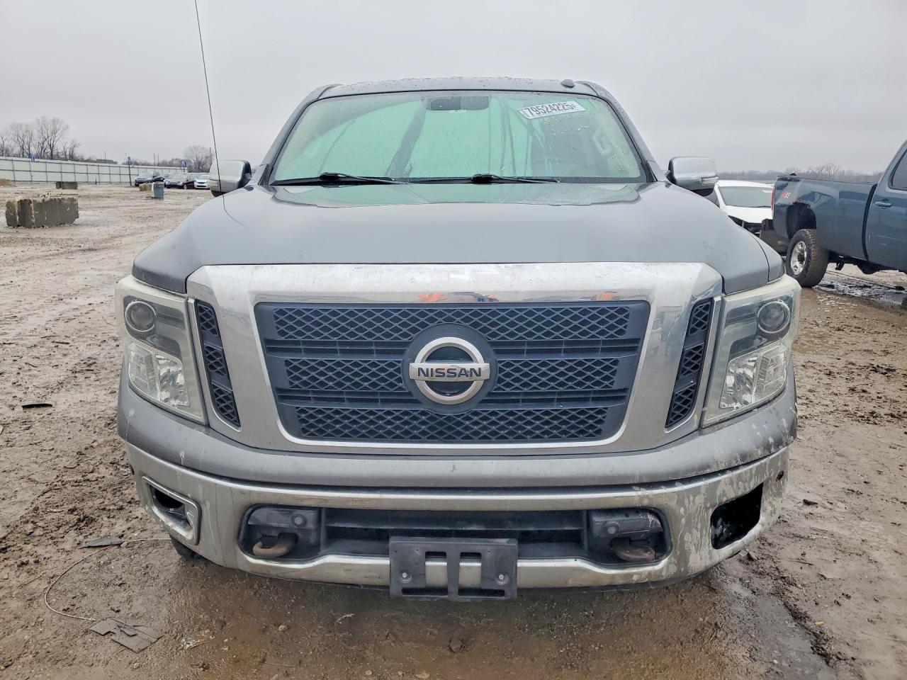2017 Nissan Titan SL