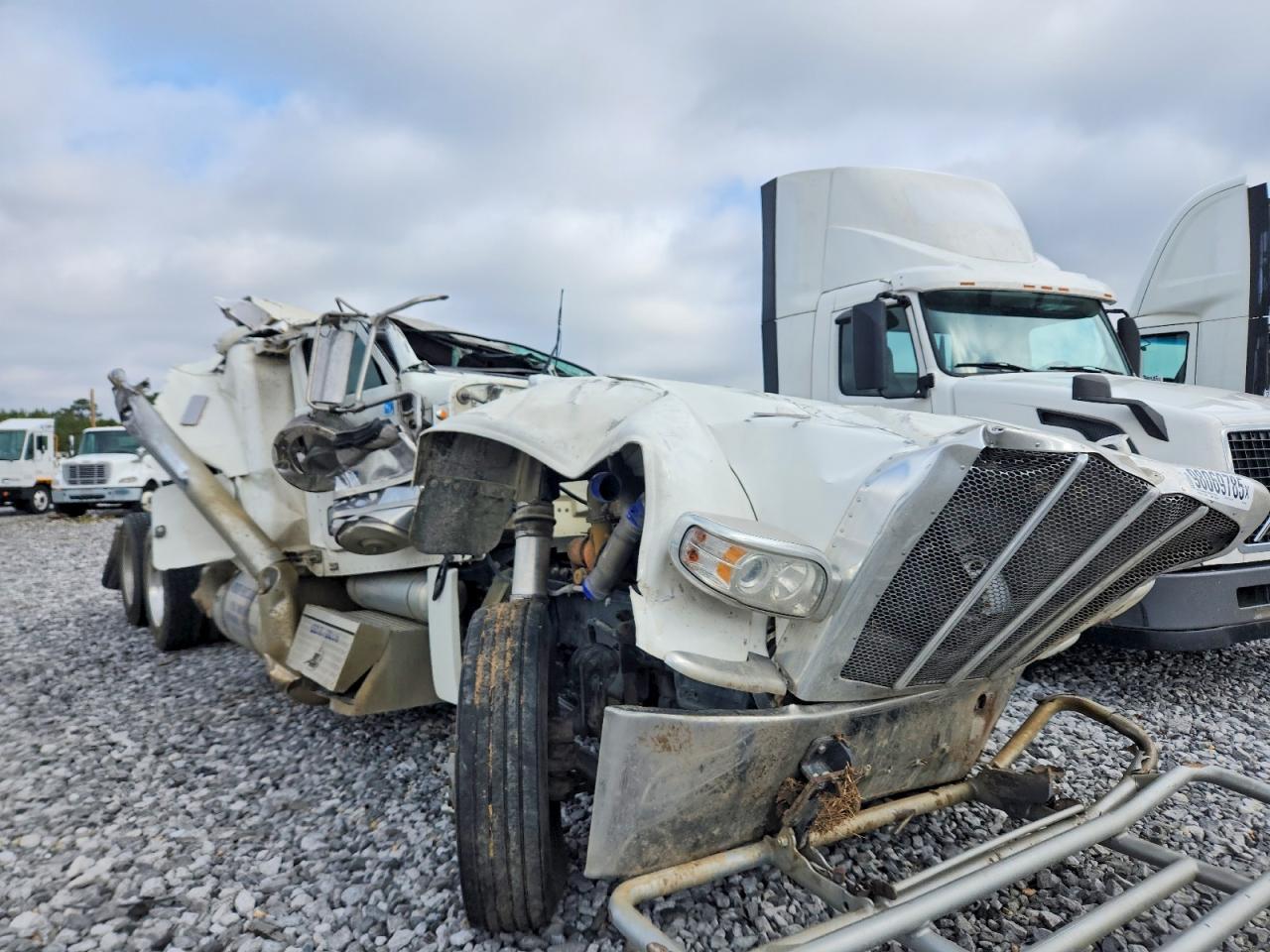 2018 Peterbilt 389 Semi Truck